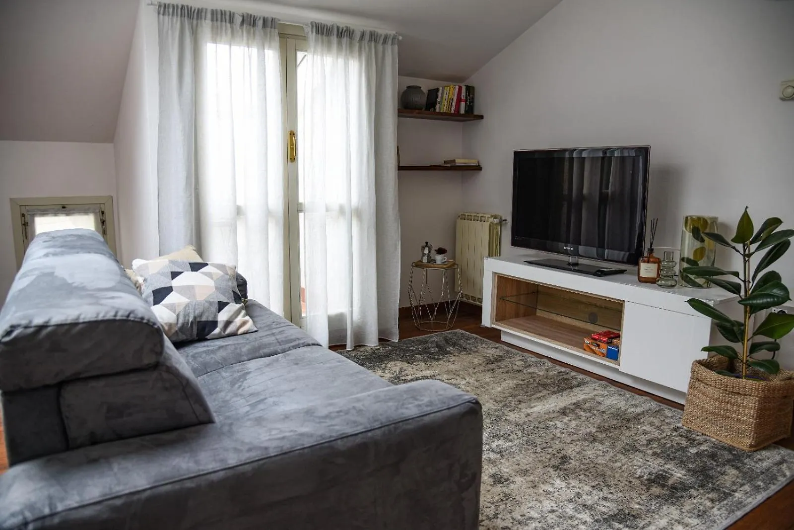 Dante Centro Apartment Ravenna Italy